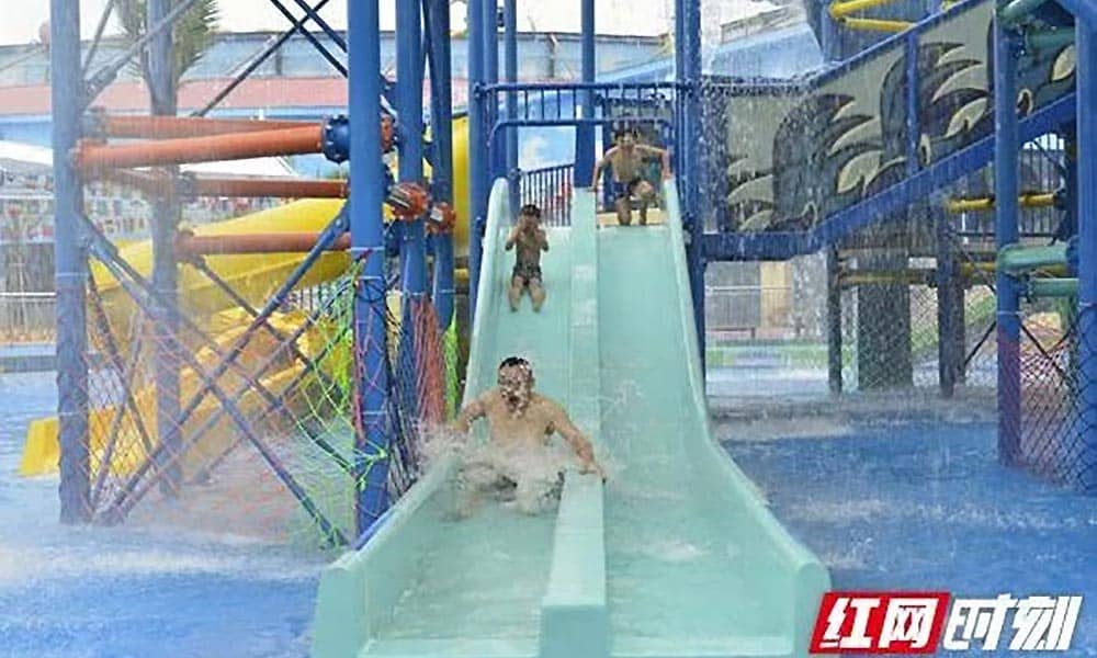 洞庭湖水上乐园儿童小滑道 洞庭湖水上乐园儿童小滑道